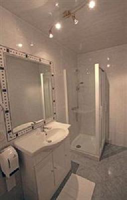 фото отеля Hotel Restaurant Champ Alsace Haguenau