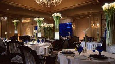 фото отеля Four Seasons Hotel Tokyo at Chinzan-so