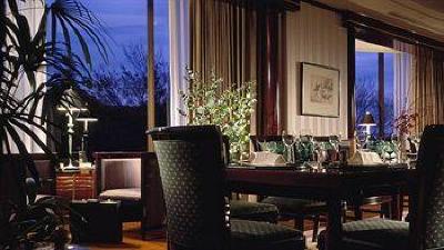 фото отеля Four Seasons Hotel Tokyo at Chinzan-so