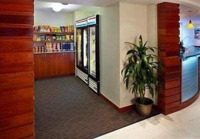 фото отеля Courtyard by Marriott Waikiki Beach