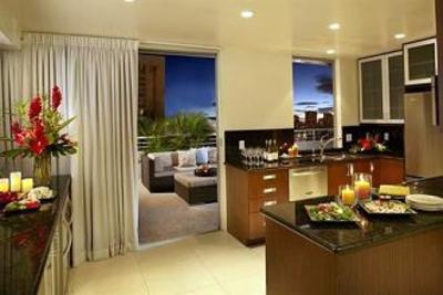 фото отеля Courtyard by Marriott Waikiki Beach