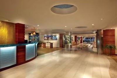 фото отеля Courtyard by Marriott Waikiki Beach