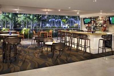 фото отеля Courtyard by Marriott Waikiki Beach