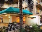 фото отеля Courtyard by Marriott Waikiki Beach