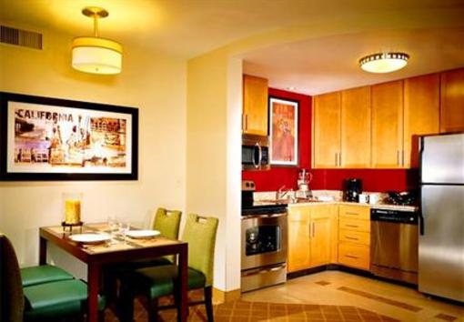 фото отеля Residence Inn Burbank Downtown