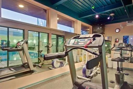 фото отеля Holiday Inn Express Kamloops