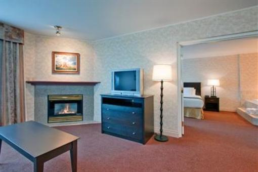 фото отеля Holiday Inn Express Kamloops