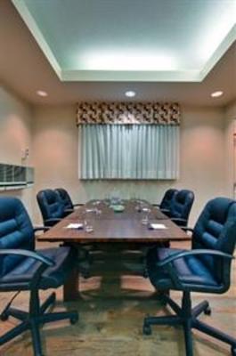 фото отеля Holiday Inn Express Kamloops