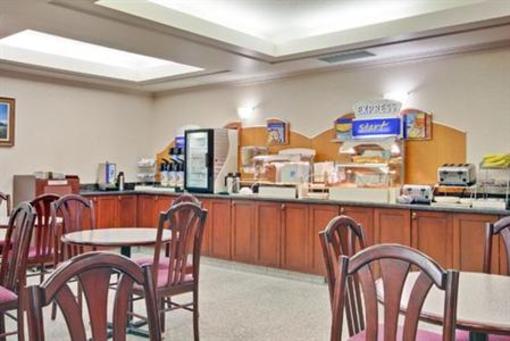 фото отеля Holiday Inn Express Kamloops