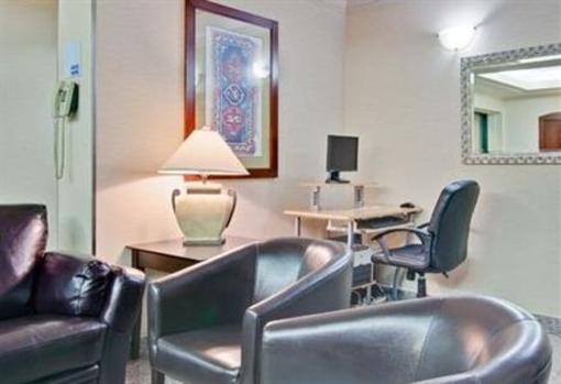 фото отеля Holiday Inn Express Kamloops