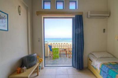 фото отеля Esperia Beach Apartments Rethymno