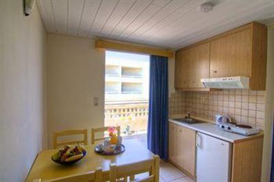 фото отеля Esperia Beach Apartments Rethymno