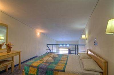 фото отеля Esperia Beach Apartments Rethymno
