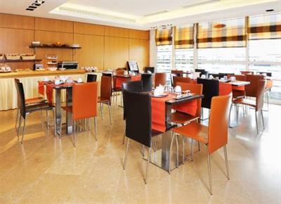 фото отеля Residhome Prestige Paris Massy Residence