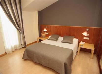 фото отеля Hotel Iriguibel Huarte