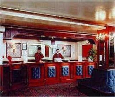 фото отеля Days Hotel Gatwick Horley