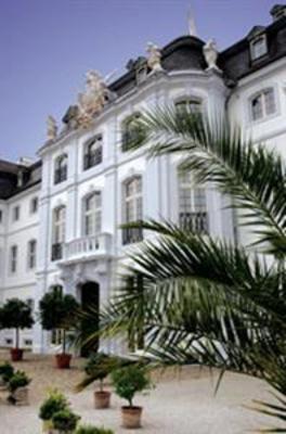 фото отеля Schloss Engers