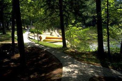 фото отеля Delta Sherwood Inn Port Carling