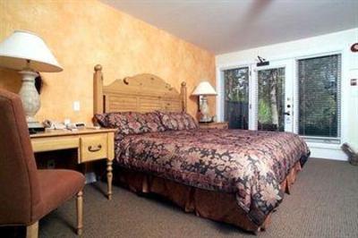 фото отеля Delta Sherwood Inn Port Carling