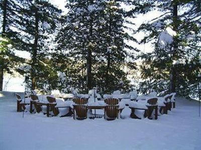фото отеля Delta Sherwood Inn Port Carling