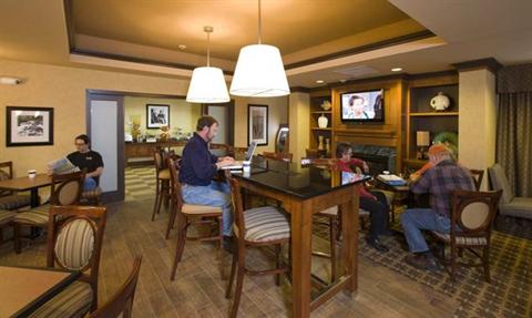 фото отеля Hampton Inn Waldorf