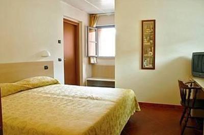фото отеля Hotel Larius