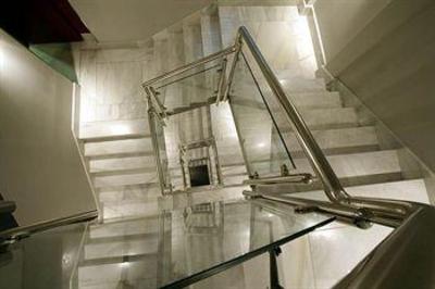 фото отеля Petit Palace Italia