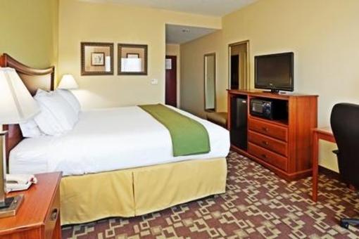 фото отеля Holiday Inn Express Hotel & Suites Southern Pines