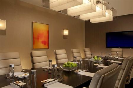 фото отеля Hilton McLean Tysons Corner