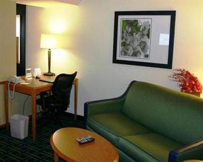 фото отеля Fairfield Inn & Suites Cleveland Avon