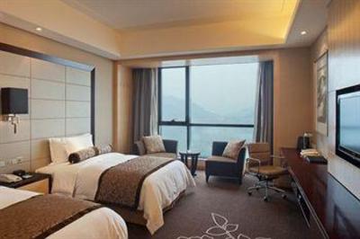 фото отеля Crowne Plaza Yichang Hotel