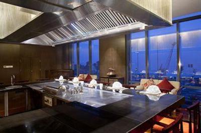 фото отеля Crowne Plaza Yichang Hotel