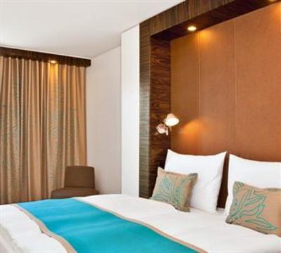 фото отеля Motel One Saarbrucken