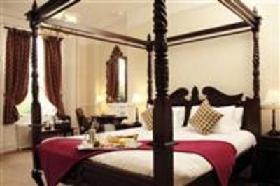 фото отеля Hatton Court Hotel