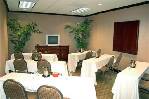 фото отеля Hampton Inn & Suites Albany - Downtown