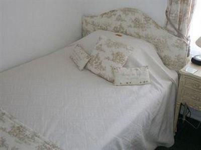 фото отеля Hubert House Guesthouse