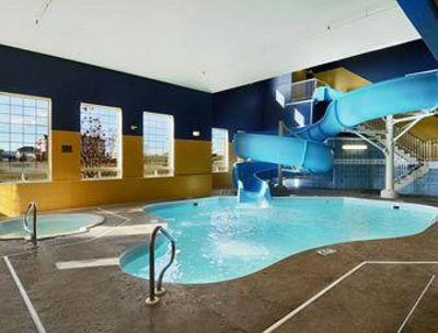 фото отеля Ramada Inn and Suites Red Deer