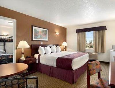 фото отеля Ramada Inn and Suites Red Deer