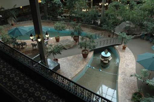 фото отеля Saskatoon Inn Hotel and Conference Centre