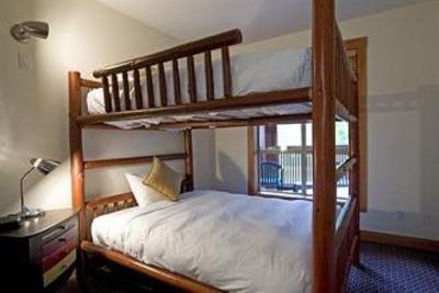 фото отеля Legends Hotel Whistler