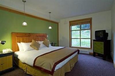 фото отеля Legends Hotel Whistler