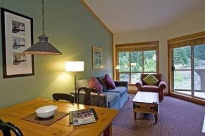 фото отеля Legends Hotel Whistler