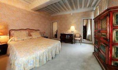 фото отеля Hostellerie De La Poste Avallon