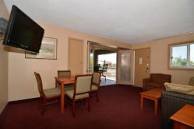 фото отеля BEST WESTERN Plus Landing View Inn & Suites