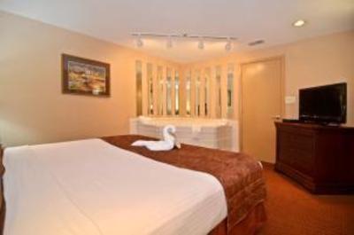 фото отеля BEST WESTERN Plus Landing View Inn & Suites