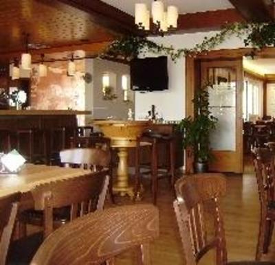 фото отеля LouM  City-Hotel an der Römermauer