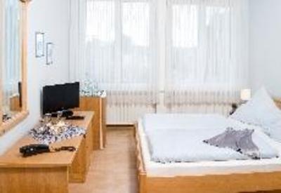 фото отеля LouM  City-Hotel an der Römermauer
