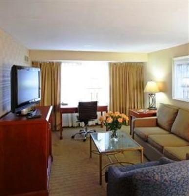 фото отеля Brookshire Suites