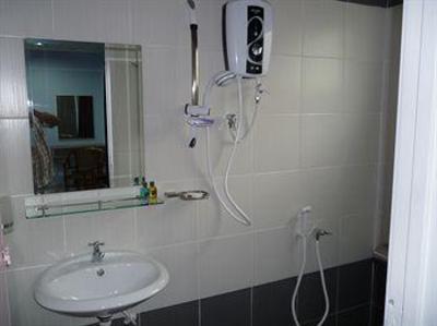фото отеля Lacomme Inn