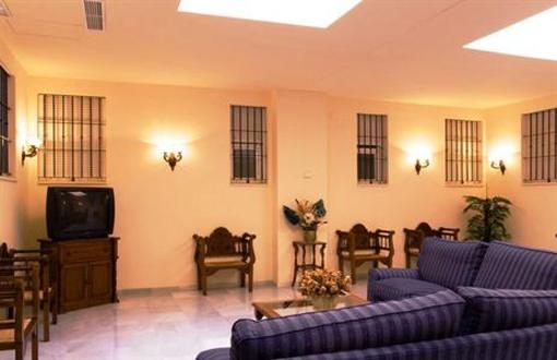 фото отеля Hotel Gran Avenida Coria del Río